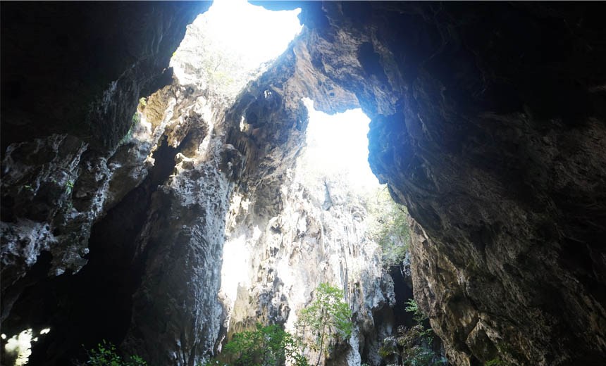 Phraya Nakhon cave