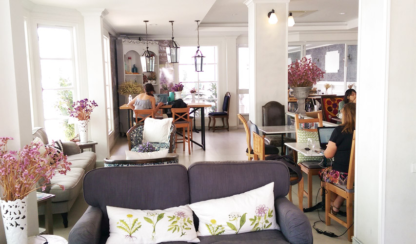 bliss cafe hua hin