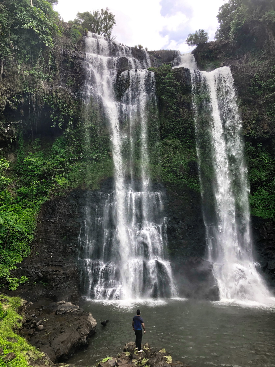 laos waterfall