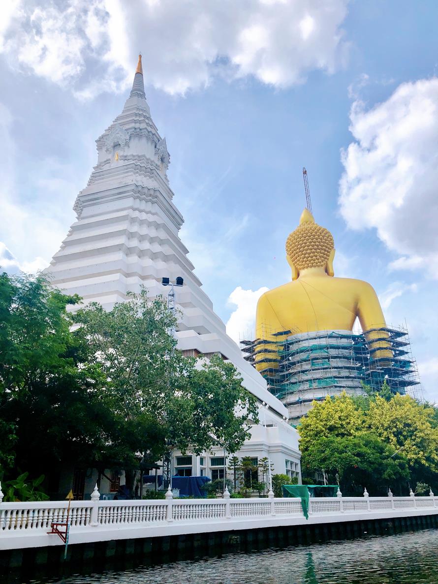 temples in Bangkok - wat paknam