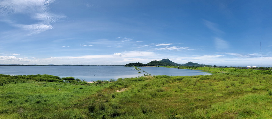 Bang Phra lake and reservoir 