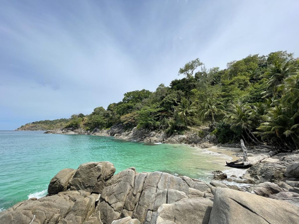 Phuket hidden beaches - Freedom beach